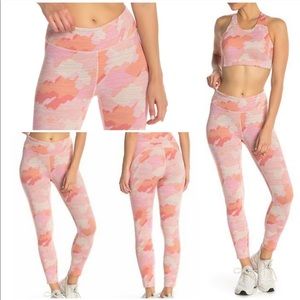 Outdoor voices M Pink Camo Leggings